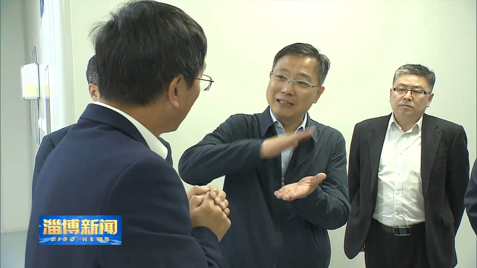 中共淄博市委書(shū)記馬曉磊到新恒匯電子調(diào)研1.jpg 中共淄博市委書(shū)記馬曉磊到新恒匯電子調(diào)研1.jpg